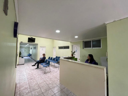 Edificio Medico-profesional 14 Boxes Frente Tottus 2 Pisos