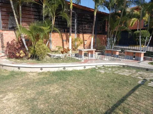 Venta De Townhouse Guatire Mr