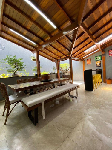 Imagem 5 de 15 de Casa Maravilhosa Modernizada 220 M² 4 Dormitórios E 4 Vagas De Garagens - Ca2895