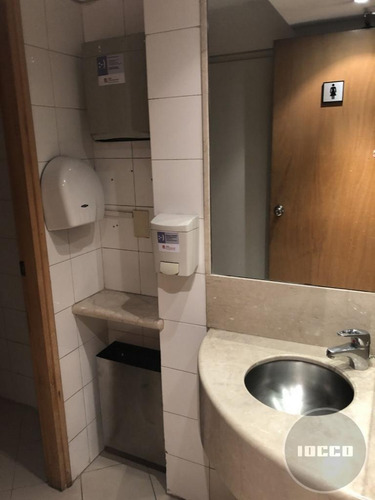 Muy Buena Oficina En Ciudad Vieja