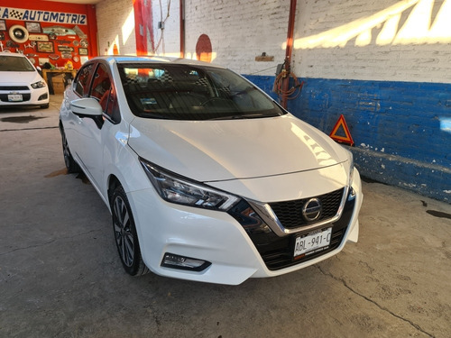 Imagen 3 de 15 de Nissan Versa Platinun