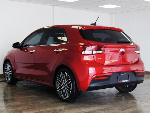 Imagen 6 de 15 de Kia Rio Hb Ex Pack 2019 Rojo