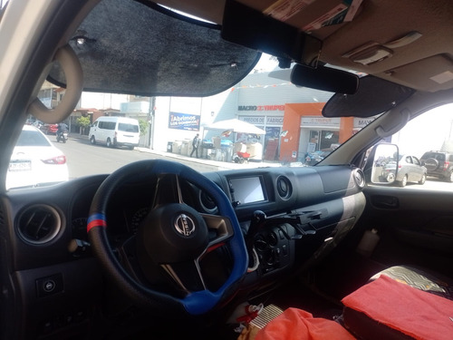 Nissan Urvan 2.5 Panel Ventanas Amplia Mt