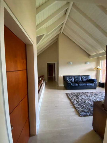 Venta Casa Alto Hatillo Con Vista Al Avila