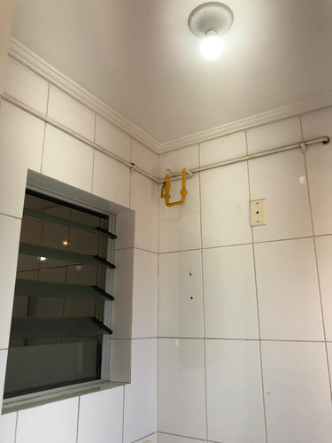 Apto 2 Dorms Próximo Av Itinguçu, Metro Patriarca, Comércios