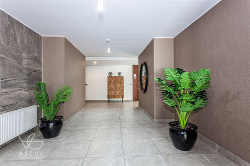Departamento En Venta De 2 Dorm. En Lo Barnechea