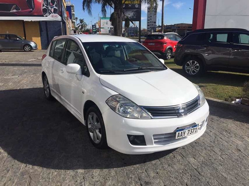Imagen 3 de 6 de Nissan Tiida 2010 1.8 Emotion Mt