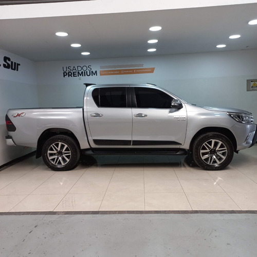 Imagen 3 de 8 de Toyota Hilux 4x4 Dc Srx 2.8 Tdi 6 At