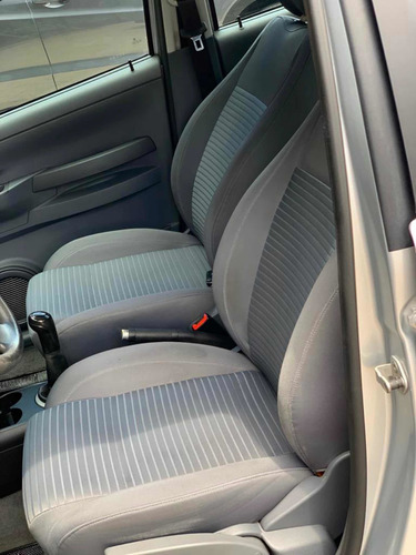 Volkswagen Suran 1.6 Trendline 11b 2010 Permuto Financio