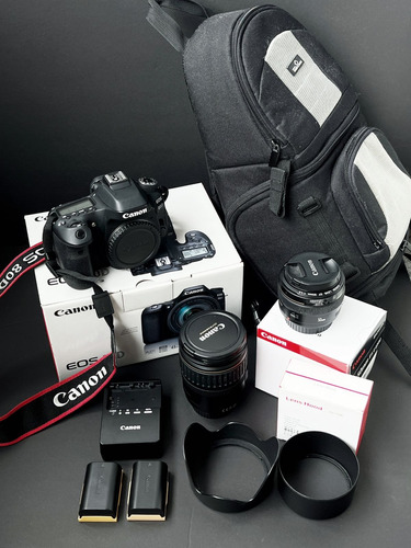 Camara Canon 80d Con Lentes Y Accesorios