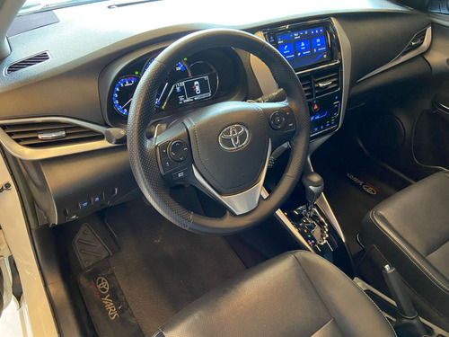 Toyota Yaris 1.5 16V FLEX SEDAN XLS CONNECT MULTIDRIVE