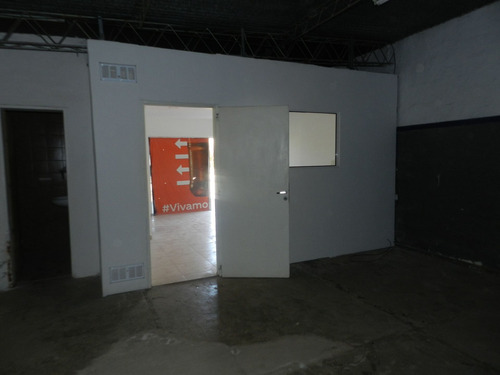 Imagen 6 de 12 de Dos Salones Comerciales En Pio Xii N°1485 Y Zola