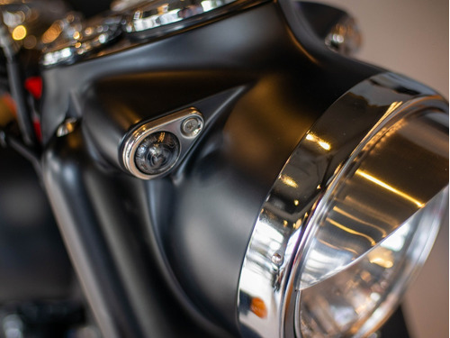 Royal Enfield Classic 350 Dark Stealth Black Reserva