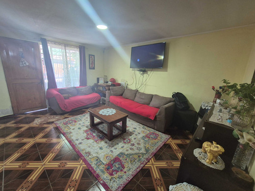 Amplia Y Comoda Casa En Colina (68779)