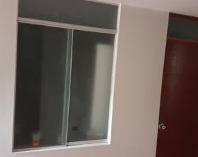 Alquilo Cuartos Ubicados Frente A La Puerta Nº 6 De La Uni (en La Misma Av. Tupac Amaru).