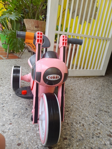 Imagen 2 de 6 de Triciclo Eléctrico Para Niña Original