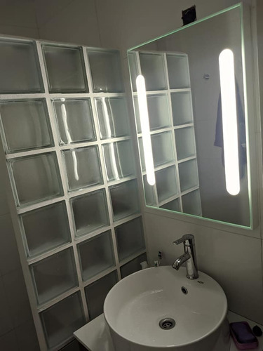 Imagen 5 de 10 de Espejo Maquillador Led Frontal, Laterales Inox. Tecla. 220v.