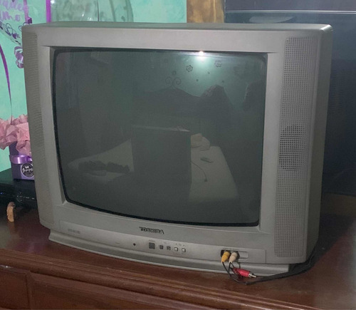 Imagen 4 de 4 de Tv Convensional O Culon De 21 Pulgadas Toshiba
