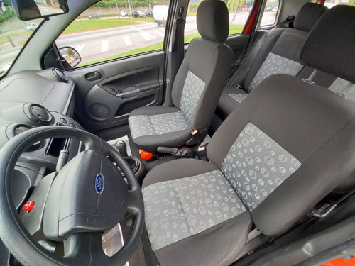 Imagem 6 de 13 de Ford Fiesta 1.0 Rocam Hatch 8v Flex 4p Manual