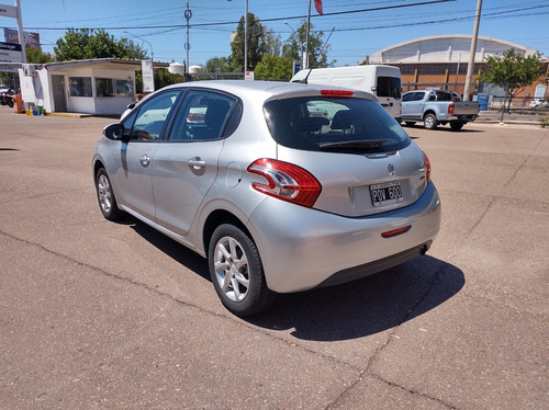 Peugeot 208 1.5 Allure Touchscreen