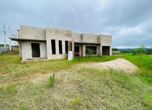 Casa / Construção De Alto Padrão