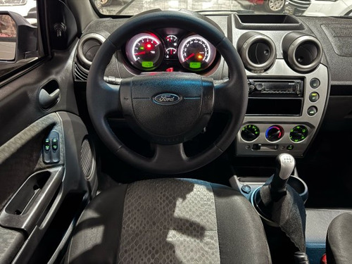 Ford Fiesta Fiesta 1.0 ROCAM HATCH 8V FLEX 4P MANUAL