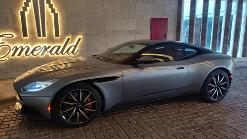 Aston Martin Db11 Launch Edition 007