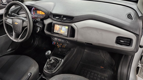 Chevrolet Onix ONIX HATCH Joy 1.0 8V Flex 5p Mec.