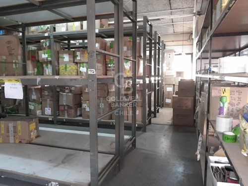 Bodega En Arriendo O Venta  San Diego 940 Mts.