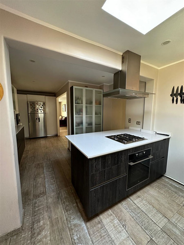 Casa Completamente Remodelada, Inmejorable Ubicación