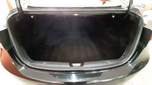 Hyundai Elantra 2012