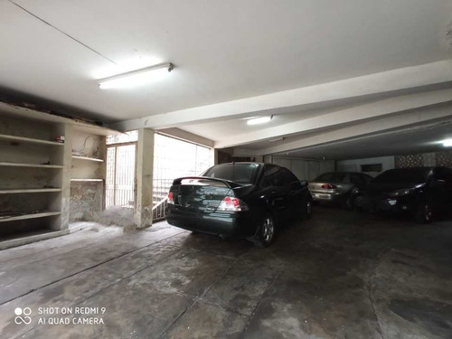 Imagen 21 de 21 de Vendo/alquilo Casa 466mts2 6h/8b/4pe El Marqués 2275