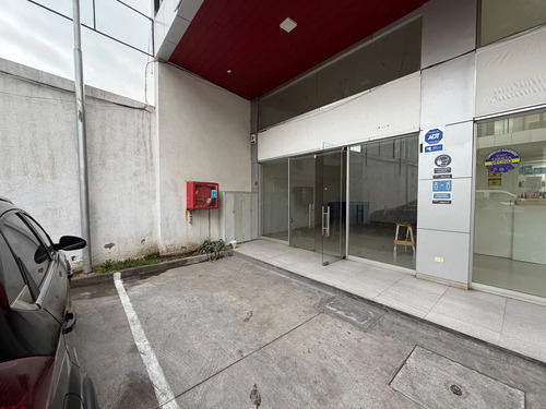 Local Comercial En Independencia (plaza Chacabuco)