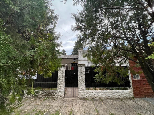 Imagen 2 de 11 de Casa - Barrio Parque Leloir