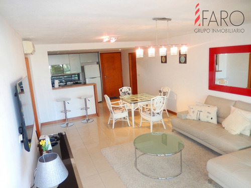 Apartamento En Venta, Para Unas Excelentes Vacaciones. Punta Del Este