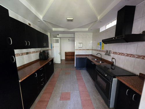 Casa Con Potencial Comercial Y Residencial Amplios Espacio