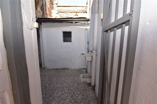 Imagen 3 de 13 de Local Comercial En Venta En Santiago