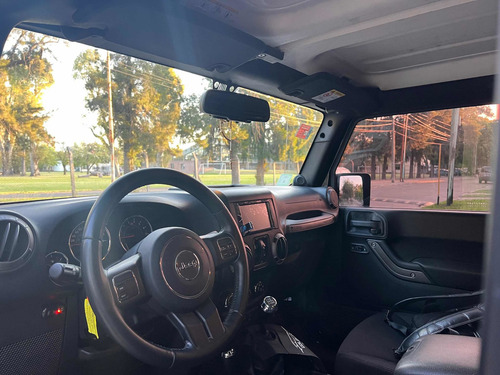 Imagen 10 de 20 de Jeep Wrangler 2015 3.6 Unlimited 284hp Mtx