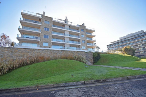 Vende Apartamento Punta Del Este Parrillero Propio