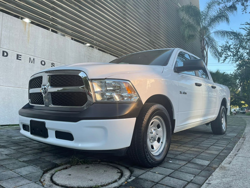 Imagen 3 de 14 de Ram 1500 2018 Crew Cab Slt Trabajo 4x2 V6 8at