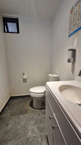 Casa Con Uso De Suelo, En Venta, En Coyoacán, Con Ubicación Privilegiada!!