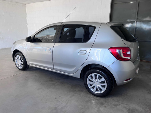 Imagen 7 de 20 de Renault Sandero 2016 1.6 Dynamique 90cv Abs Autoargentina