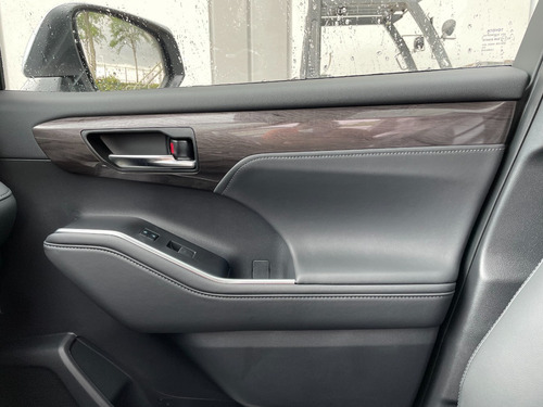 Imagen 16 de 21 de Toyota Highlander Hibrida Limited