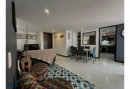 Apartamento Con Comodos Espacios En Sabaneta(mls#250053)