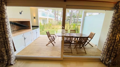 Casa En Venta Solanas Country 2 Dormitorios - Ref : Pbi1478