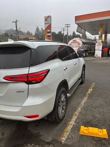Toyota Fortuner 2.8 SRV