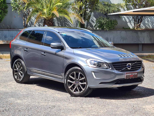 Volvo XC60 2.5 T5 Momentum