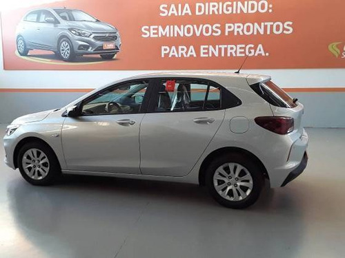 Imagem 8 de 9 de Chevrolet Onix 1.0 Flex Lt Manual