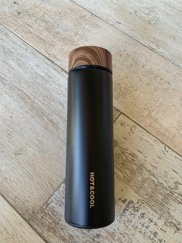 Garrafa térmica premium de aço inoxidável de dupla camada com filtro de chá preto