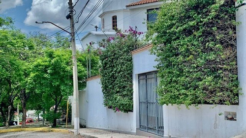 Casa Dalia , Colinas Del Parque(en Esta Casa, Solo Faltas Tu!!)